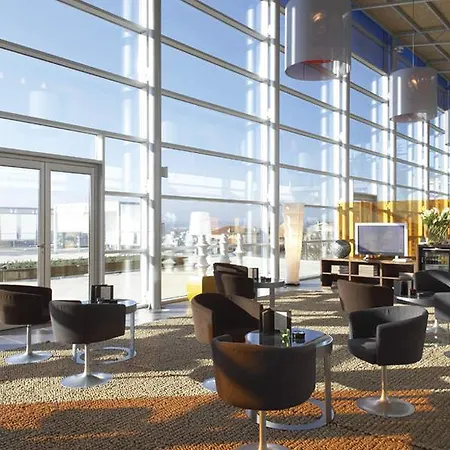 Palau De Bellavista By Urh