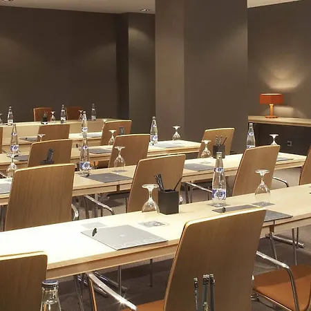 Palau De Bellavista By Urh