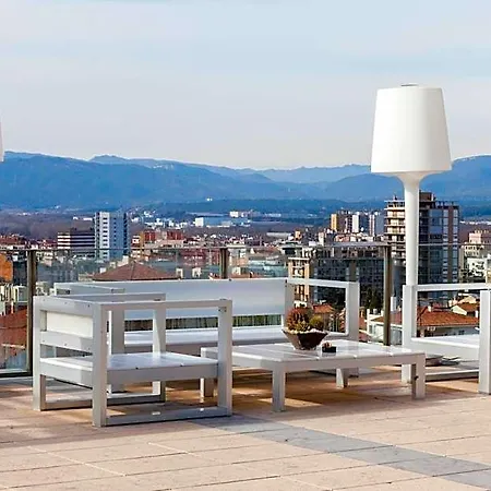 Palau De Bellavista By Urh