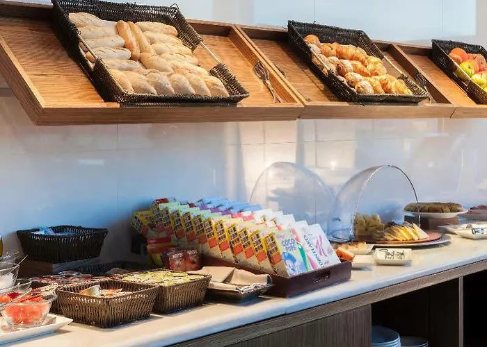 Palau De Bellavista By Urh